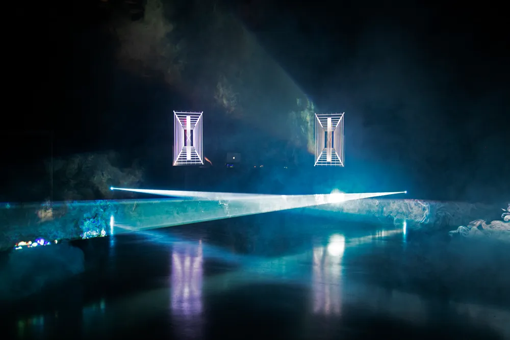 Decomposed (Live) — Image 19