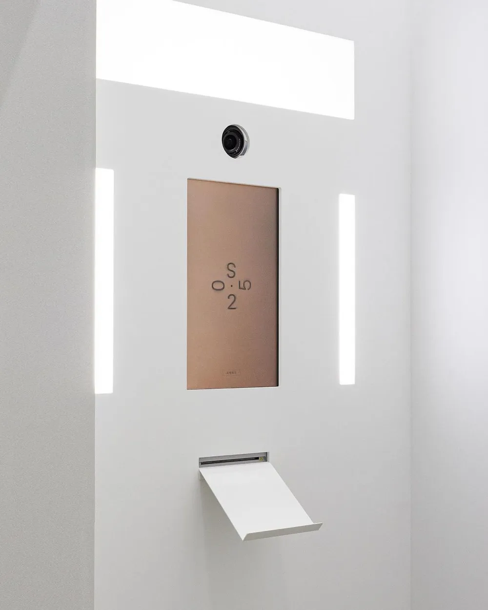 FLASH 025S RECOLLECTION 01 EXHIBITION — Image 1