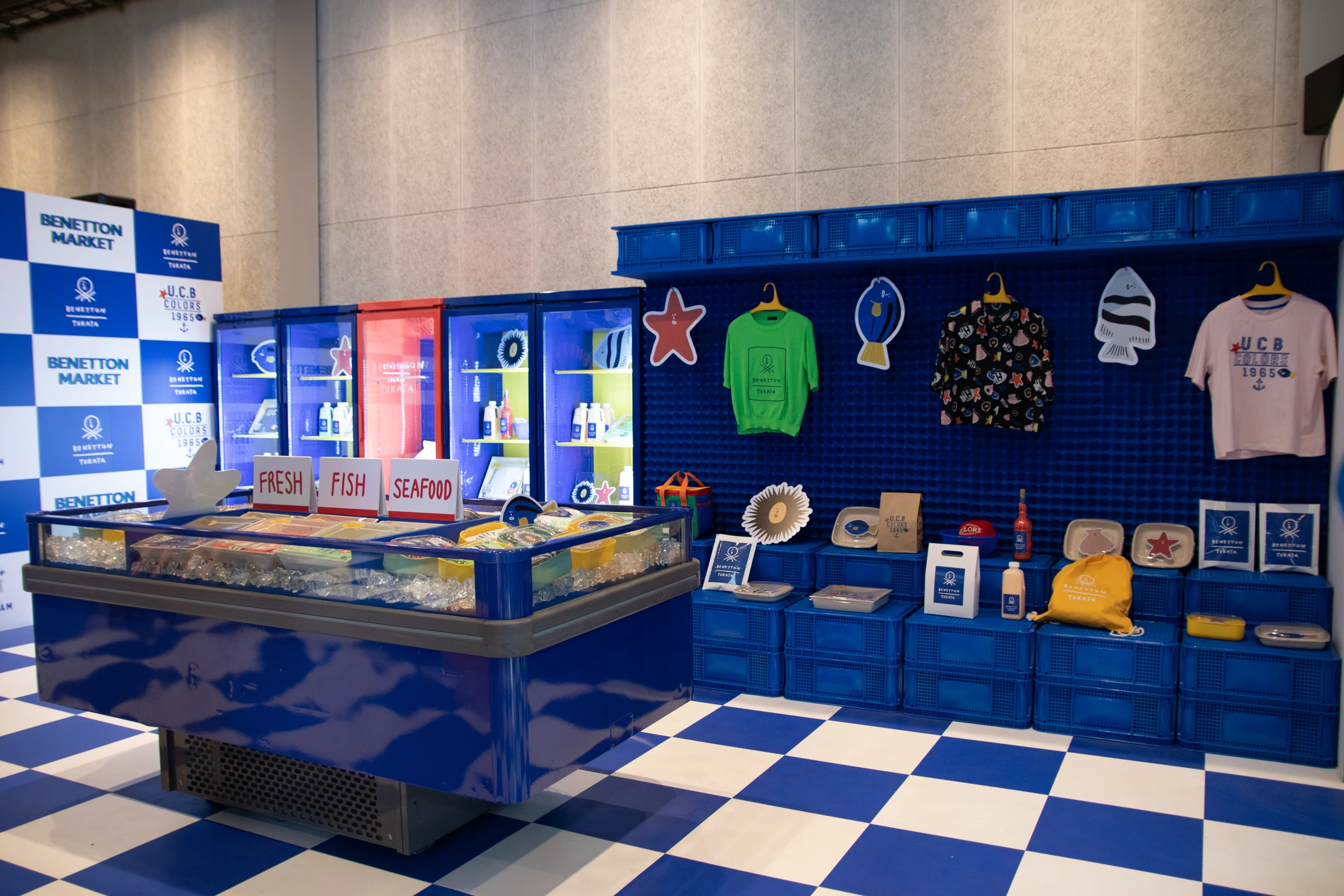 BLUEマーケットの風景