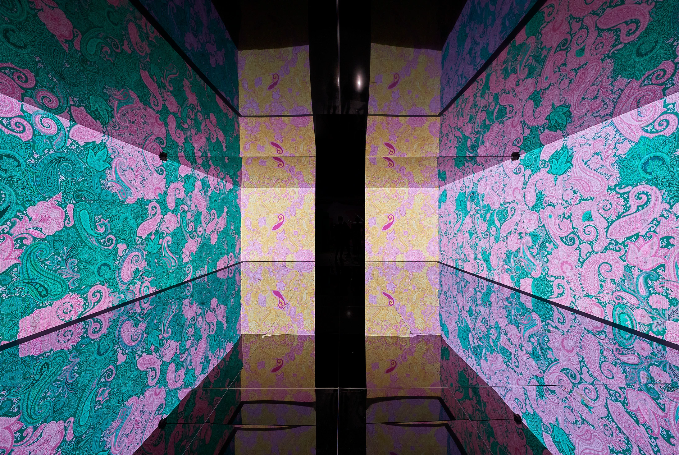 The space in pink and turquoise