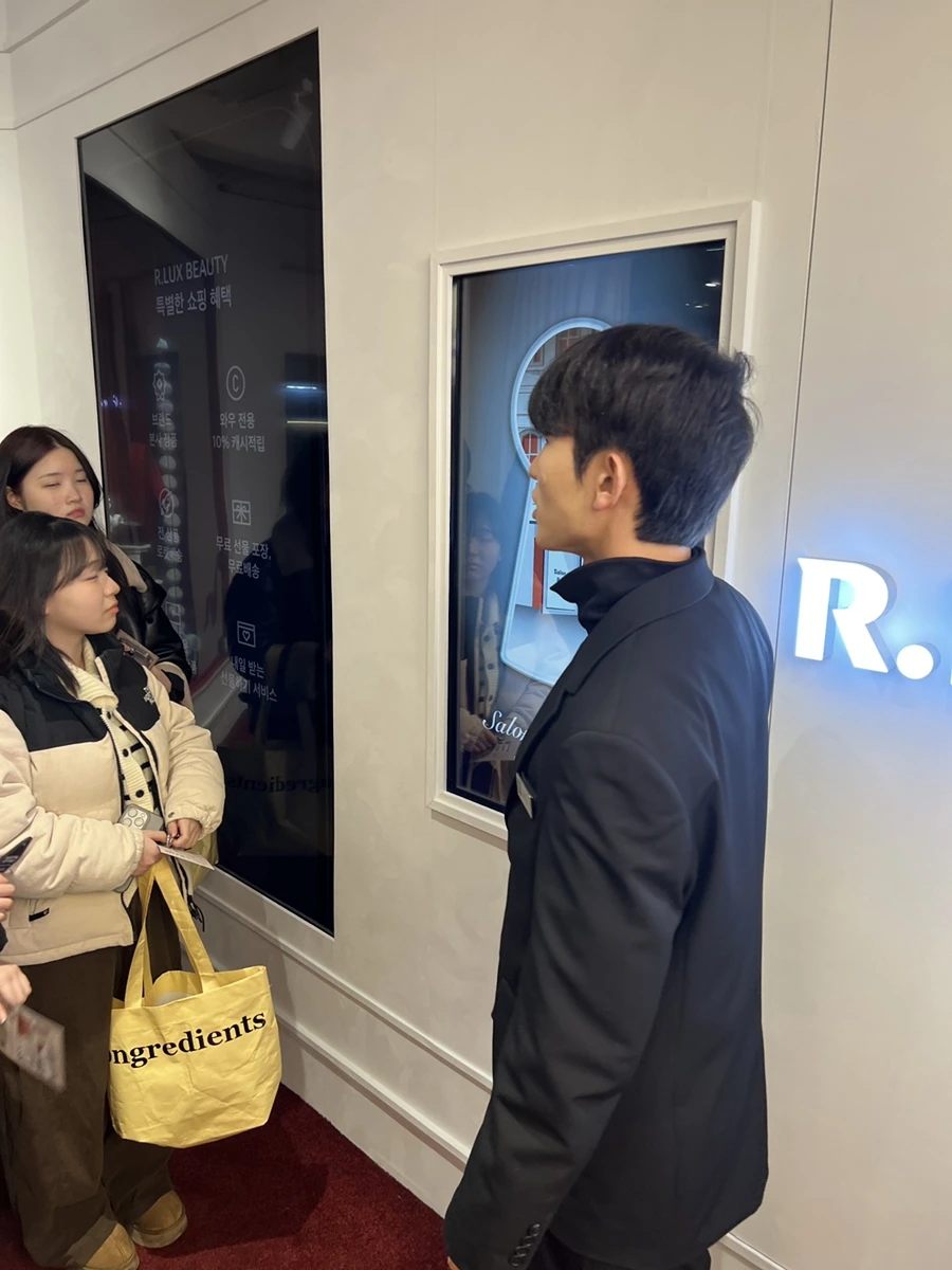 브랜드 이야기를 함께 듣는 시간