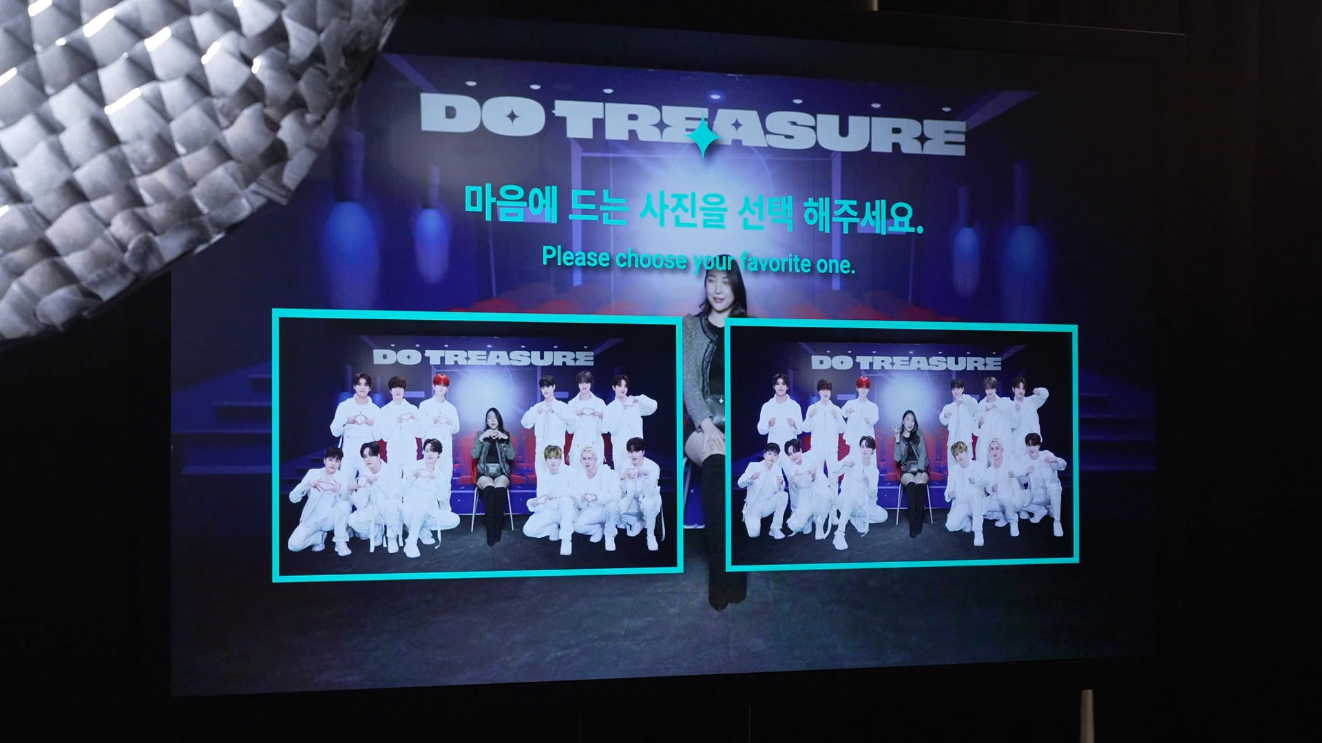 A screen for reviewing the captured image